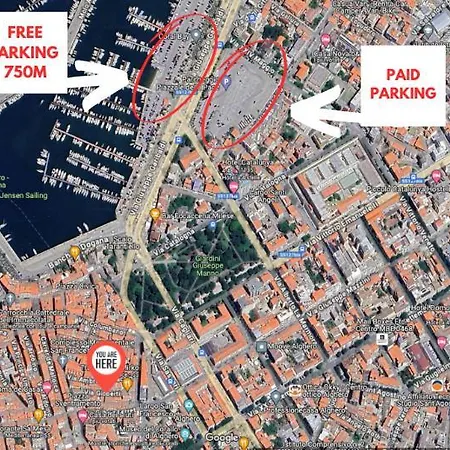 Stanza Con Patio Privato Nel Centro Storico Di